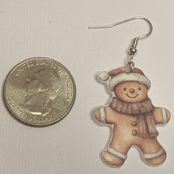 Gingerbread Man Earring, Christmas Earring, Gift Idea, Holiday Earring - Picture 3 of 4